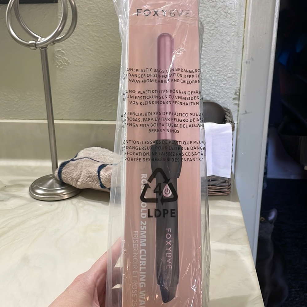 FoxyBae curling wand